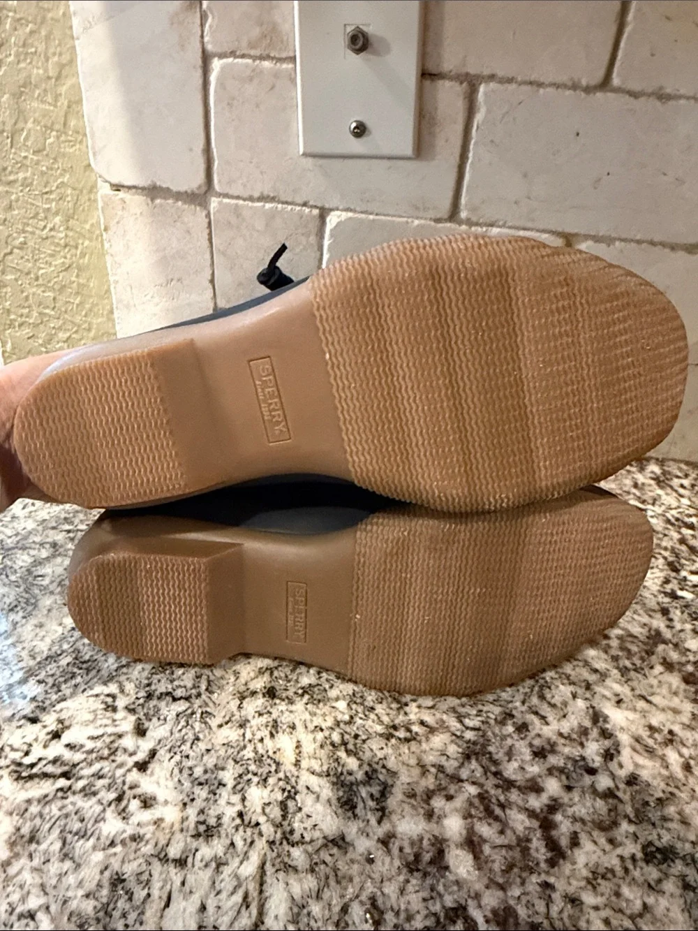 Sperry like new